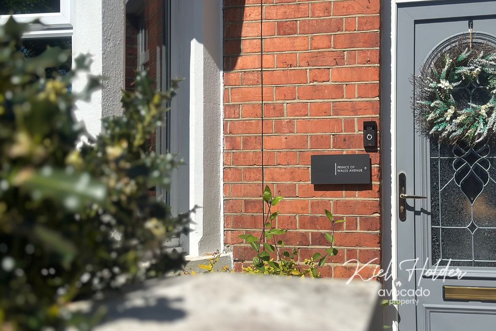Property photo 2 of 23 5018354