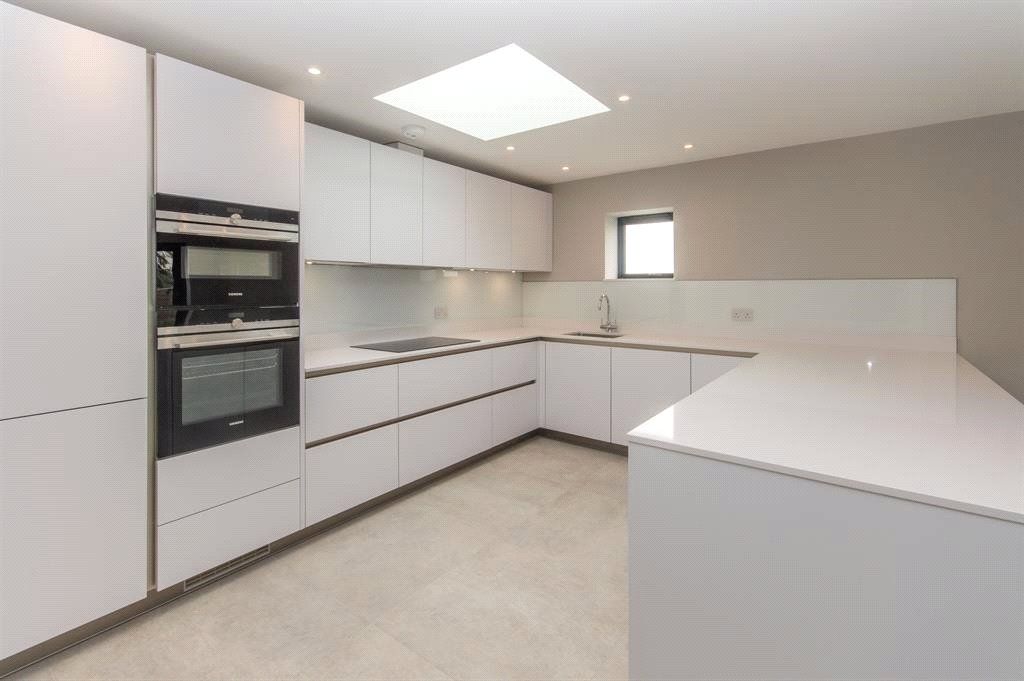 Property photo 2 of 13 Picture No. 04