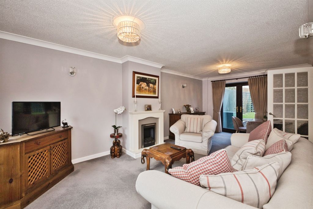 Property photo 3 of 14