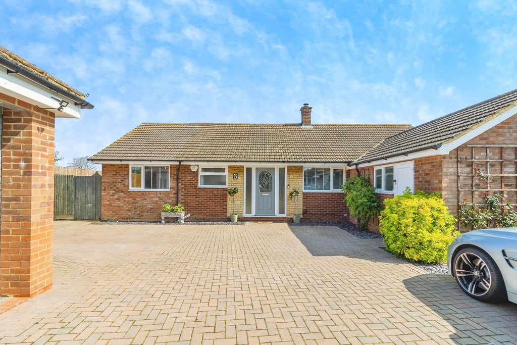 Property photo 2 of 30