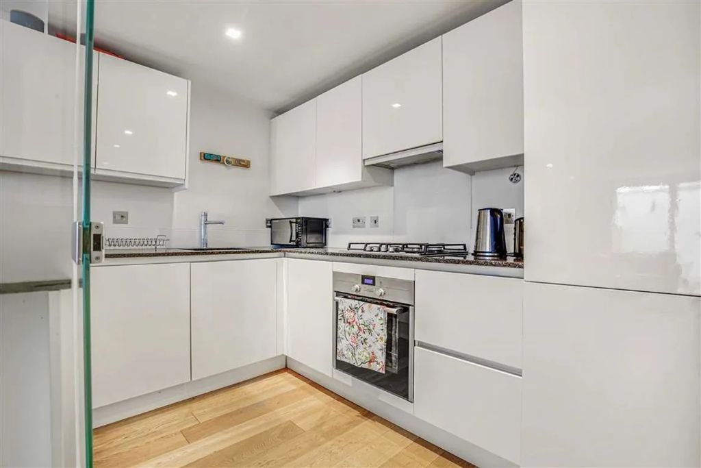 Property photo 3 of 7 Photo 2