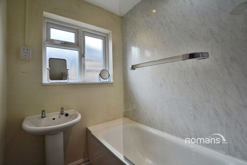 Property photo 3 of 8 Pbox-Img.Jpg