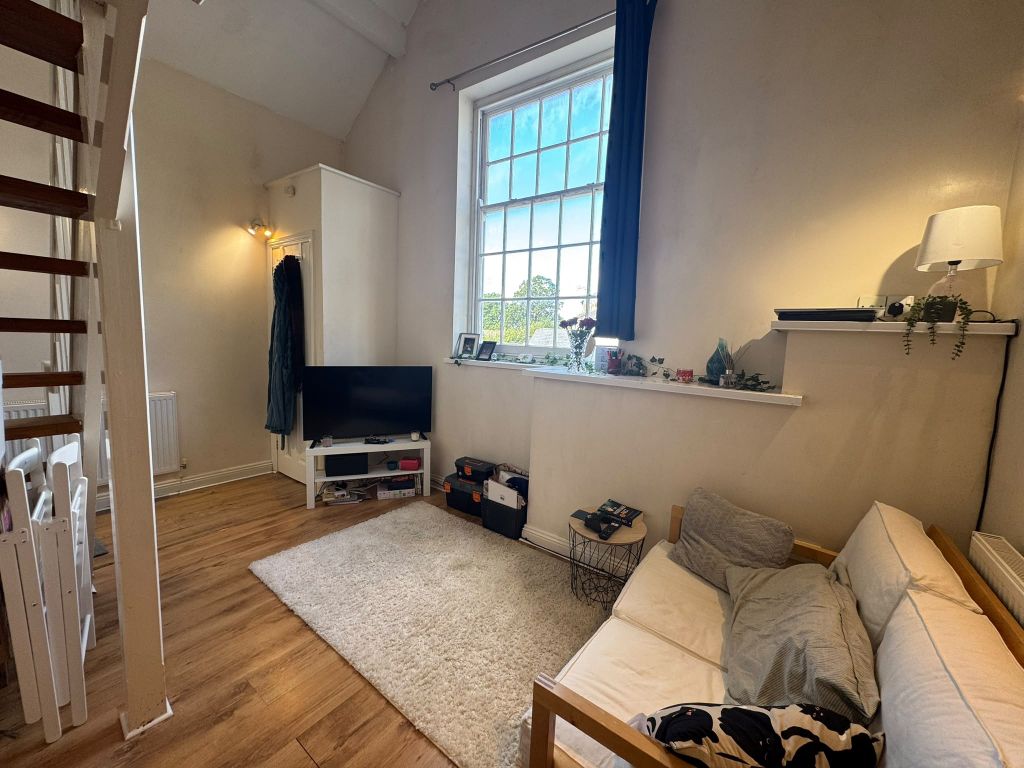 Property photo 2 of 8