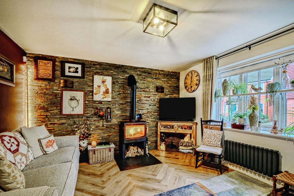 Property photo 2 of 19