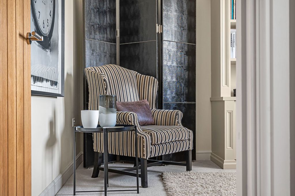 Property photo 2 of 28