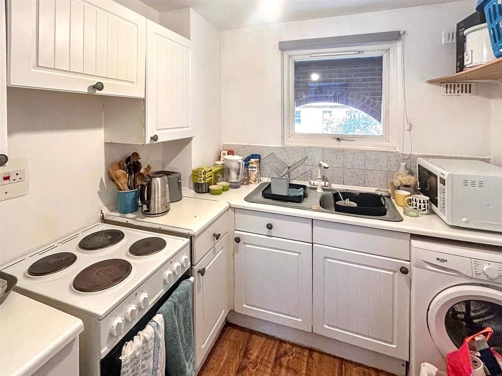 Property photo 2 of 7 362647Add3844Dbb802560101A196633.Jpg