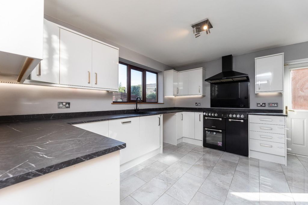 Property photo 2 of 18 5C5A1942.Jpg