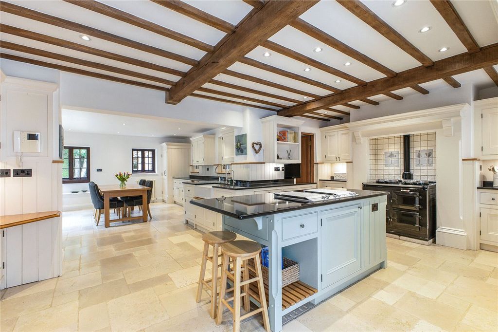 Property photo 3 of 40 Kitchen