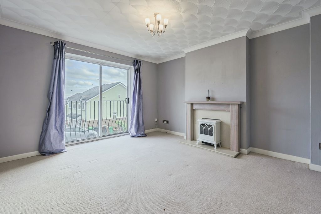 Property photo 2 of 17 Pbox-Img.Jpg