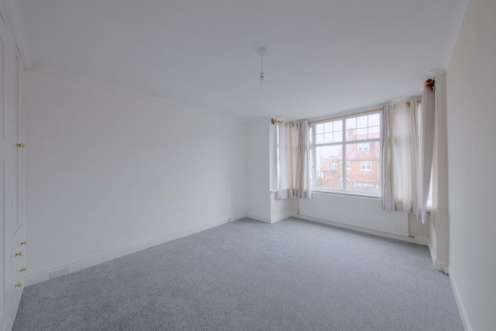 Property photo 3 of 28