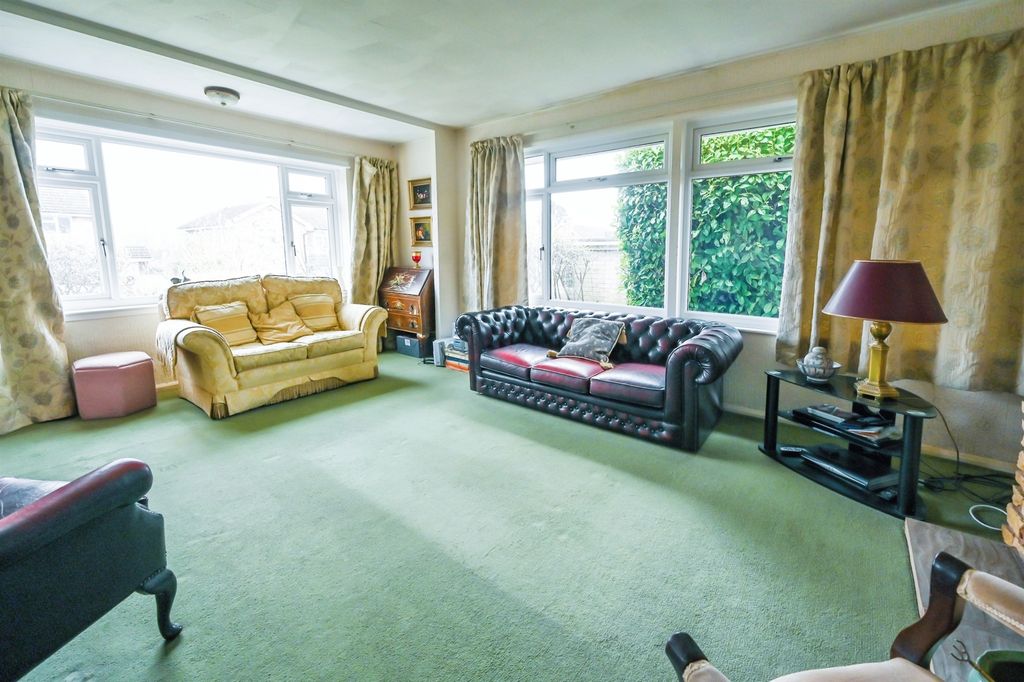 Property photo 3 of 13