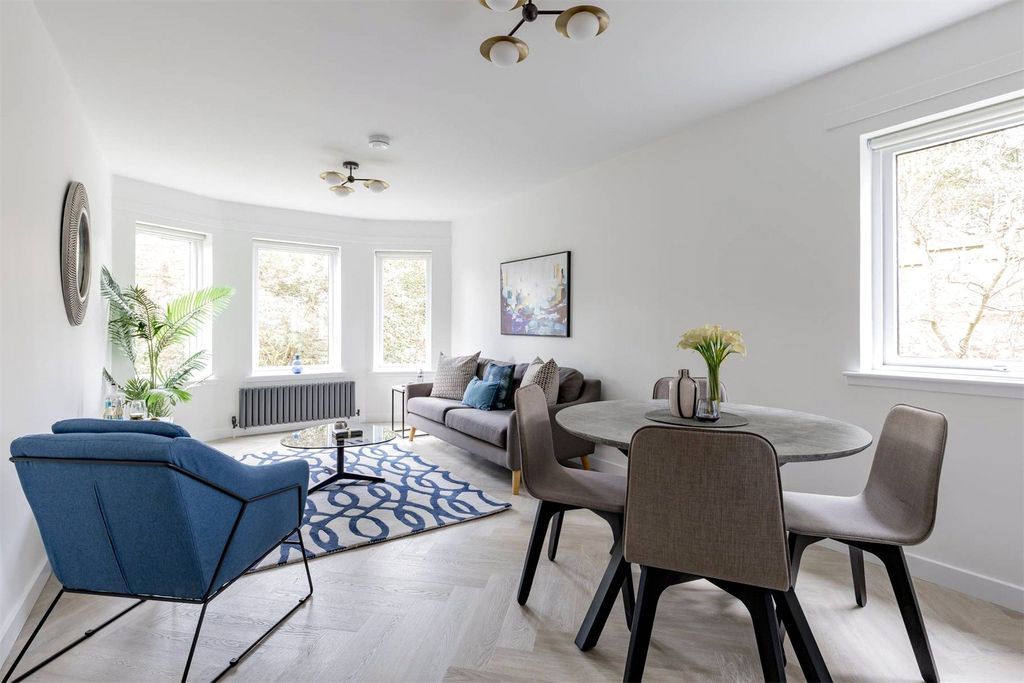 Property photo 2 of 20 Picture No. 23