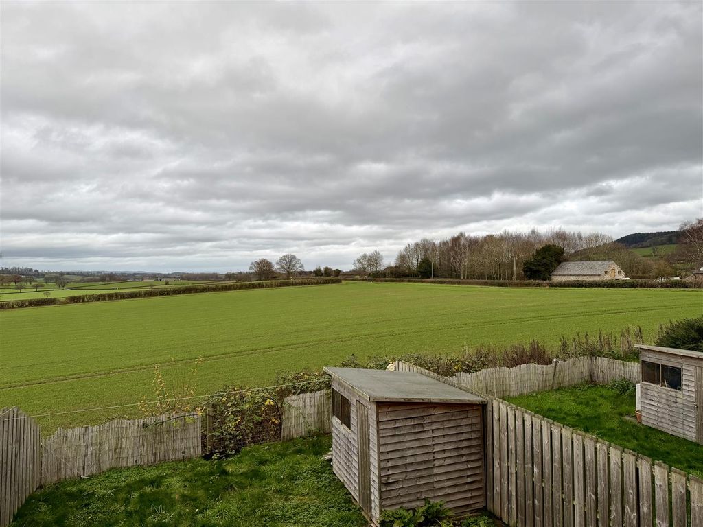 Property photo 3 of 25