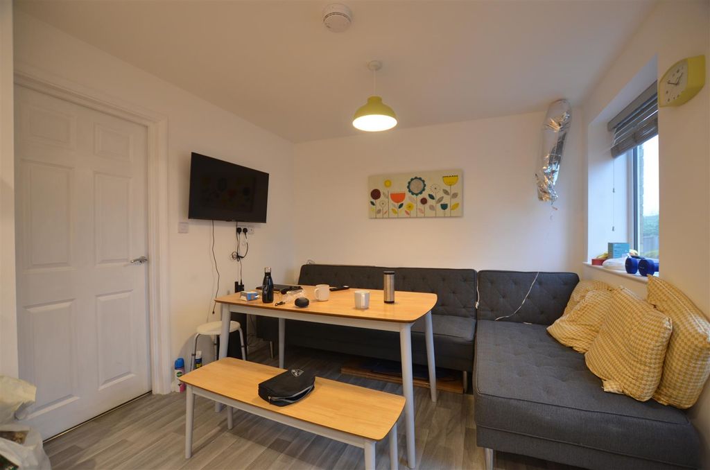 Property photo 3 of 7 6.Jpg
