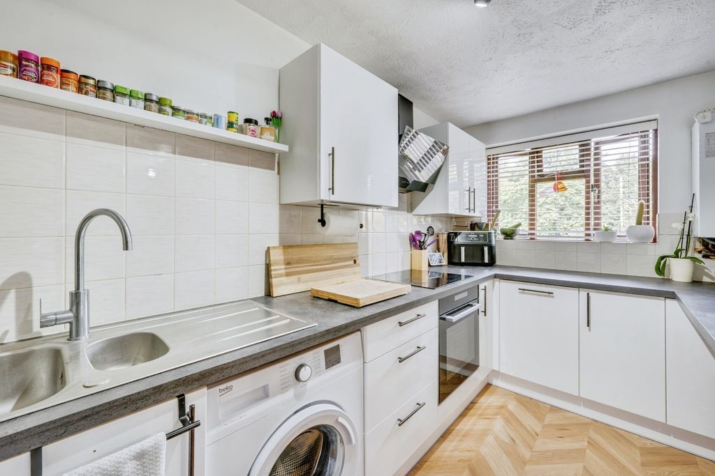 Property photo 3 of 14 Pbox-Img.Jpg