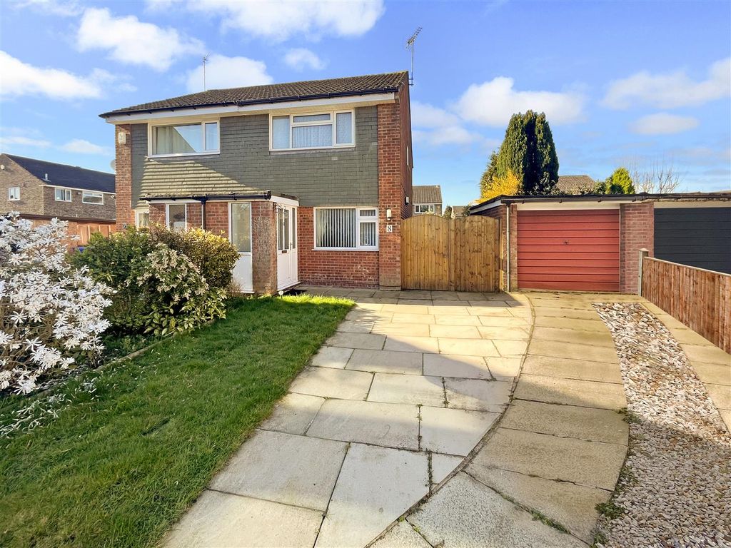 Property photo 1 of 21 8 Westbury Avenue