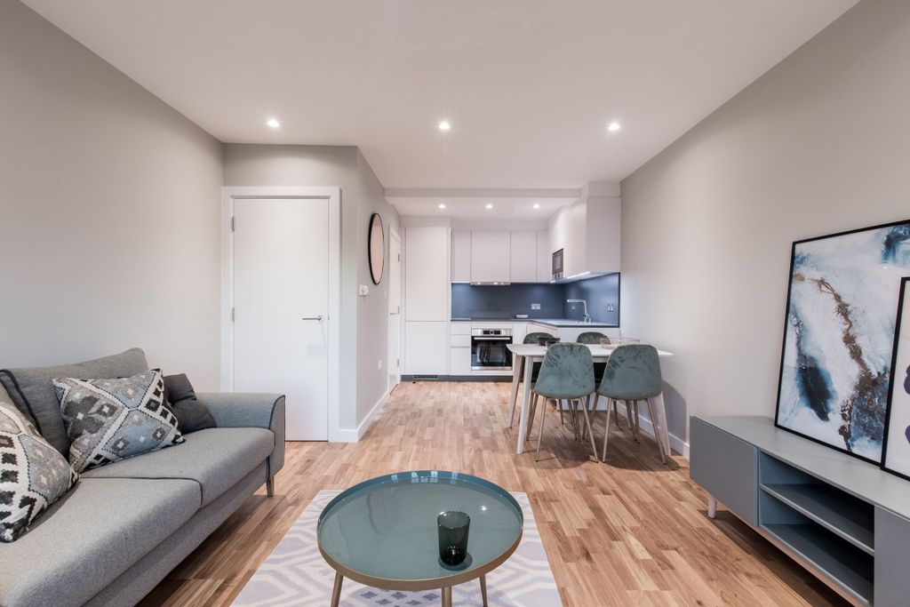 Property photo 1 of 10 Kitchen