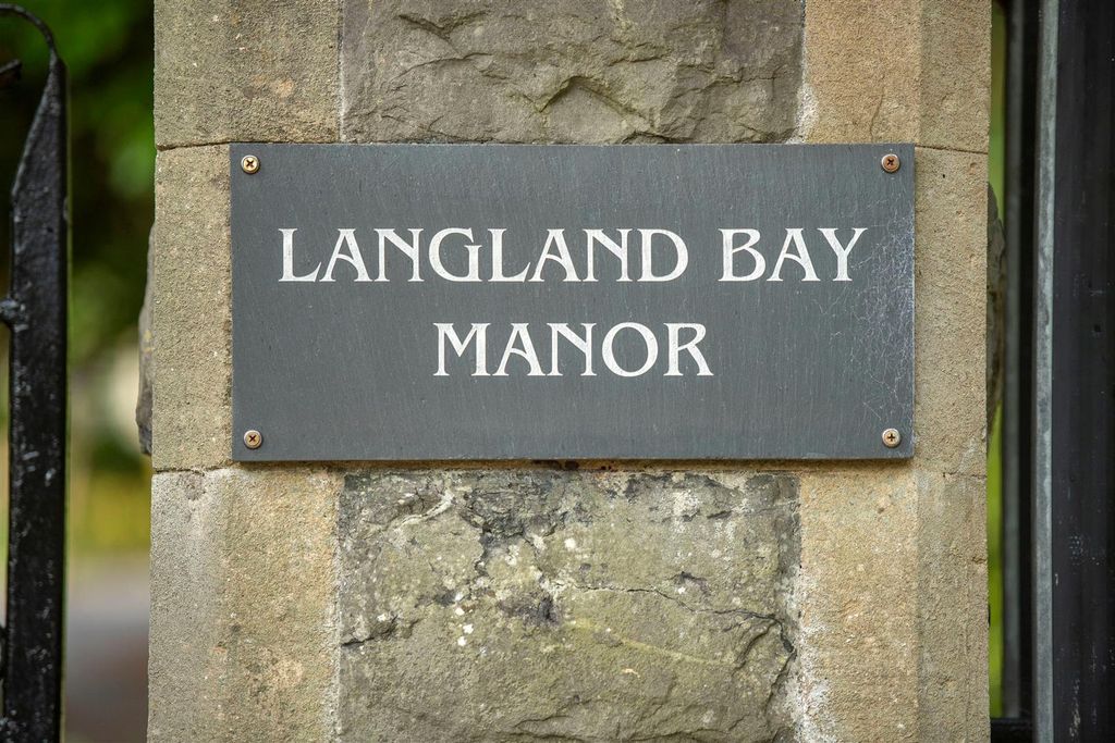 Property photo 2 of 25 A Page _ 220922_14_Langland_Bay_Manor_58.Jpg