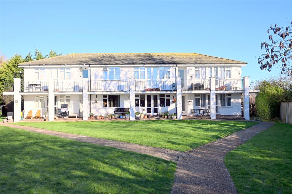 Property photo 1 of 10 Front Elevation