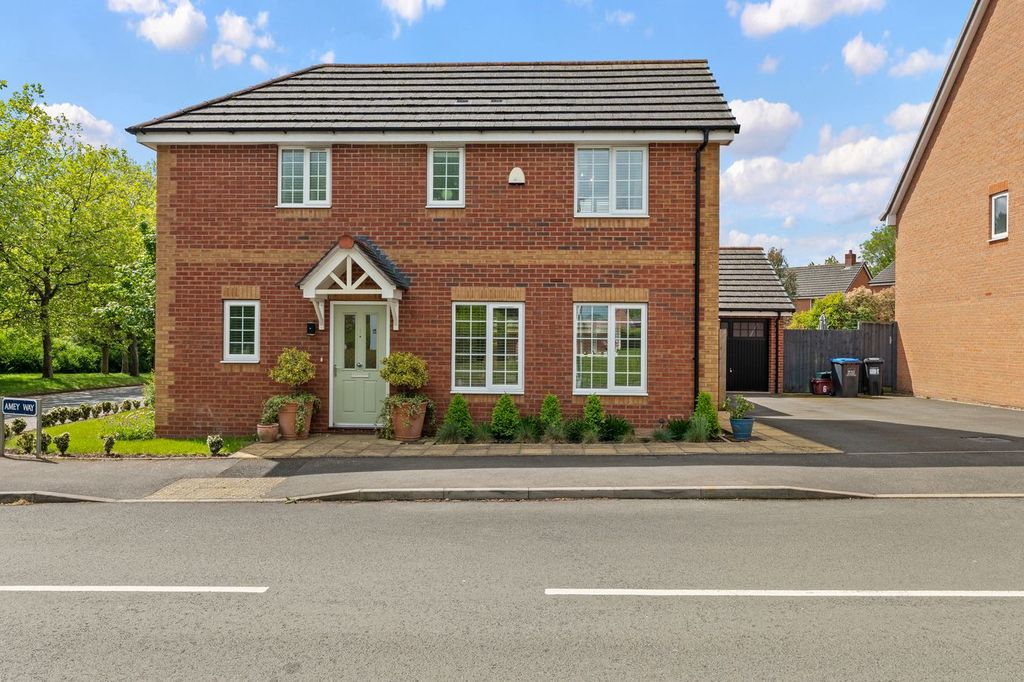 Property photo 1 of 34