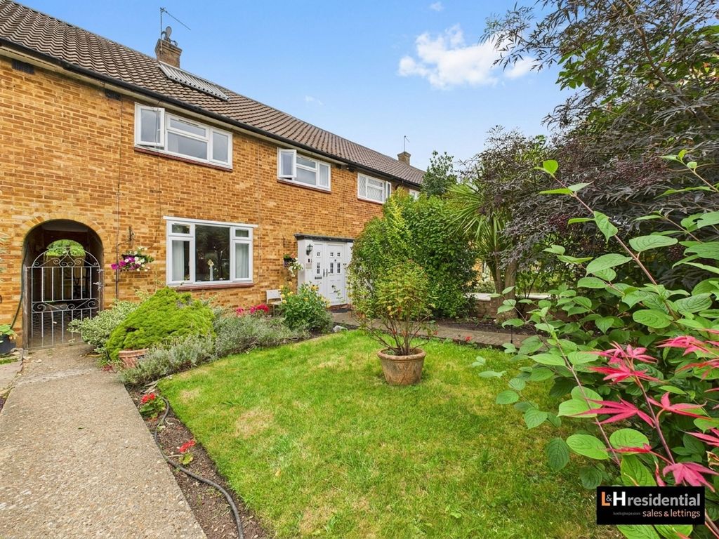 Property photo 1 of 9