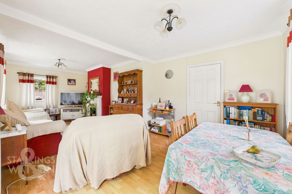 Property photo 3 of 19