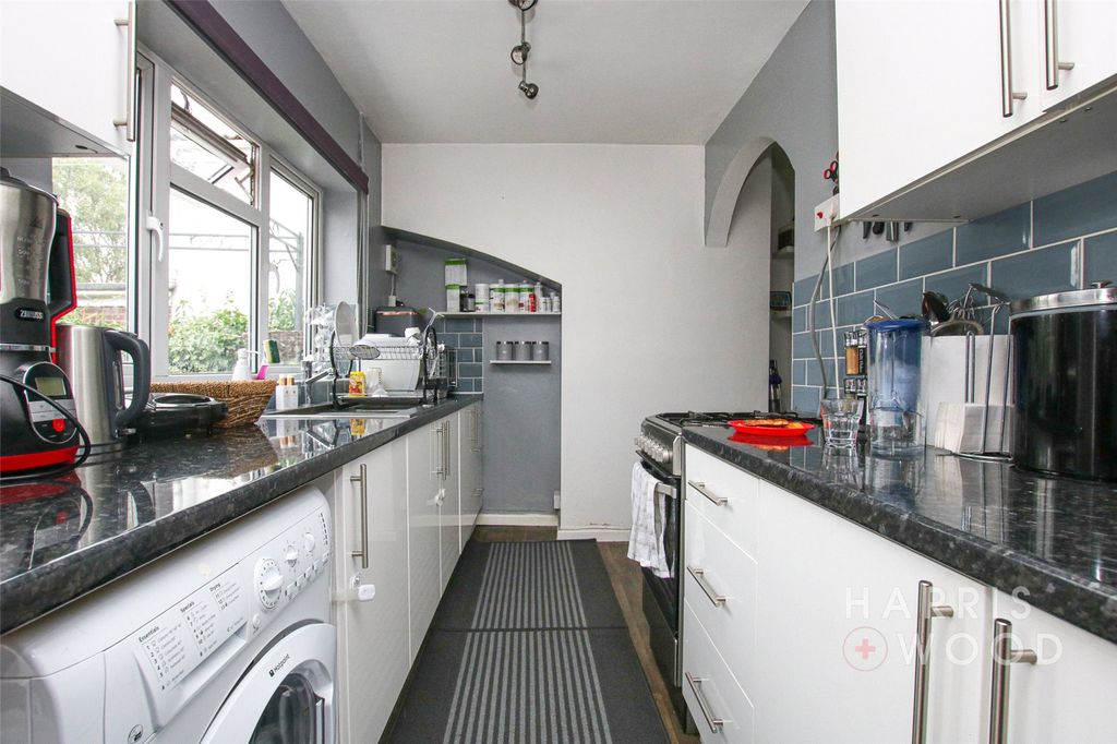 Property photo 2 of 11 Picture No. 15