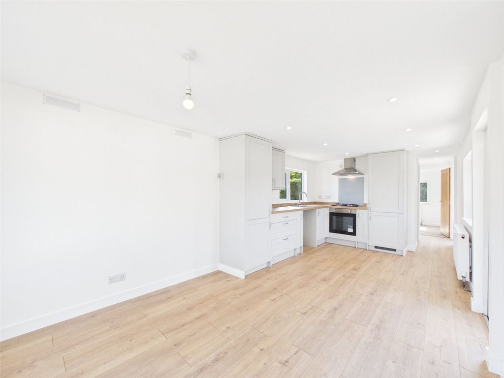 Property photo 2 of 12 Picture No. 02
