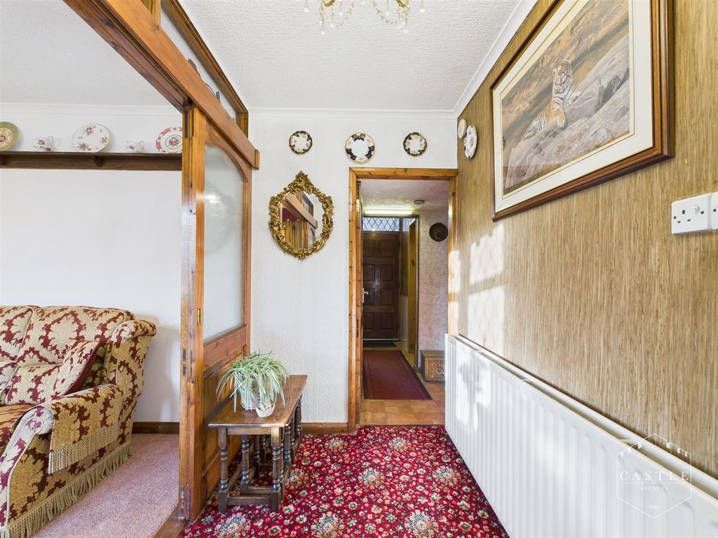 Property photo 3 of 24 Hall