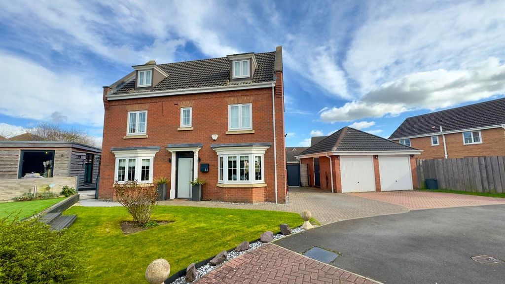 Property photo 1 of 29 Photo 31