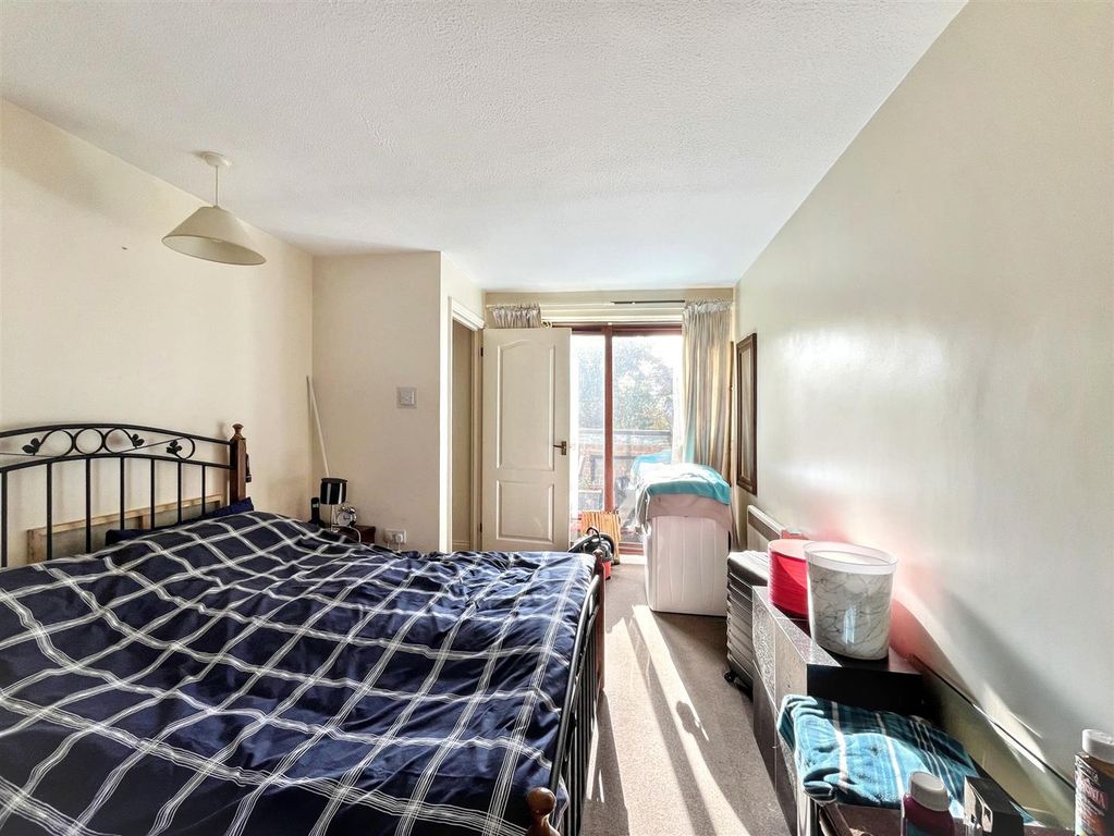 Property photo 2 of 3