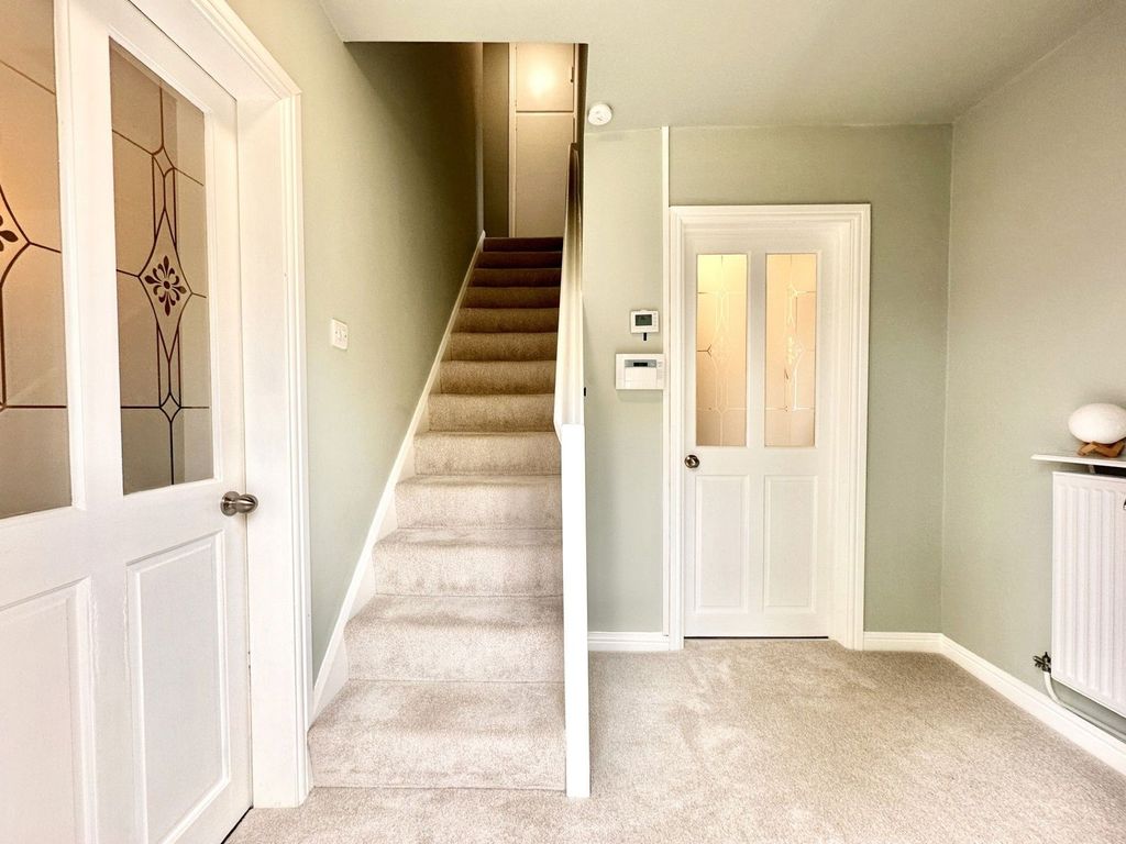 Property photo 3 of 37