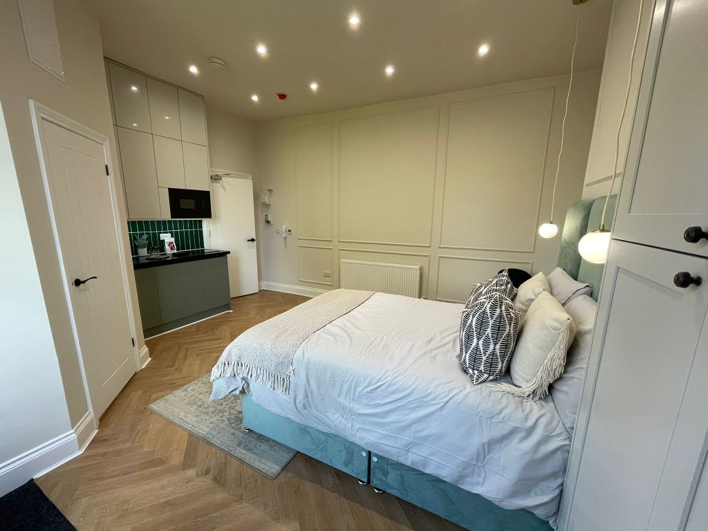 Property photo 2 of 8 Studio