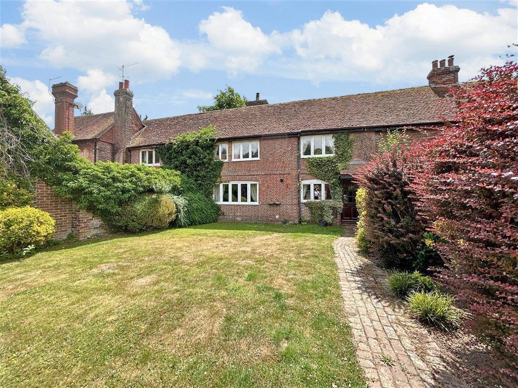 Property photo 3 of 4 Front