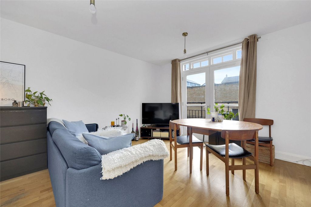 Property photo 2 of 11 Picture No. 21