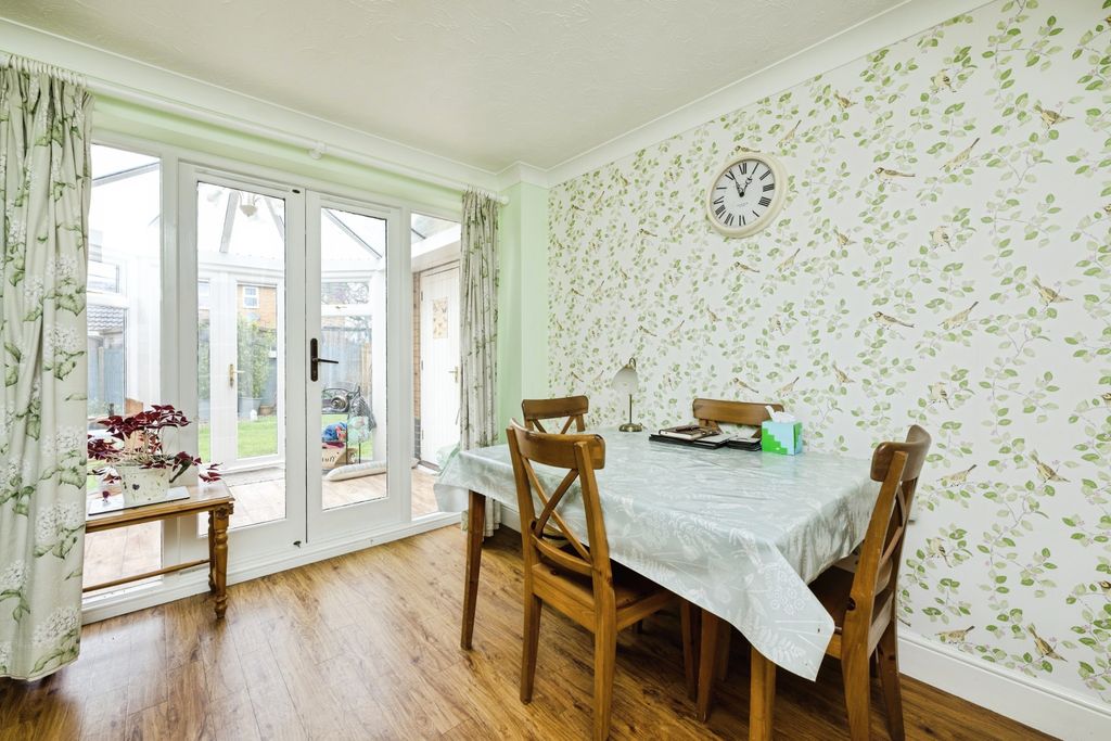 Property photo 3 of 16