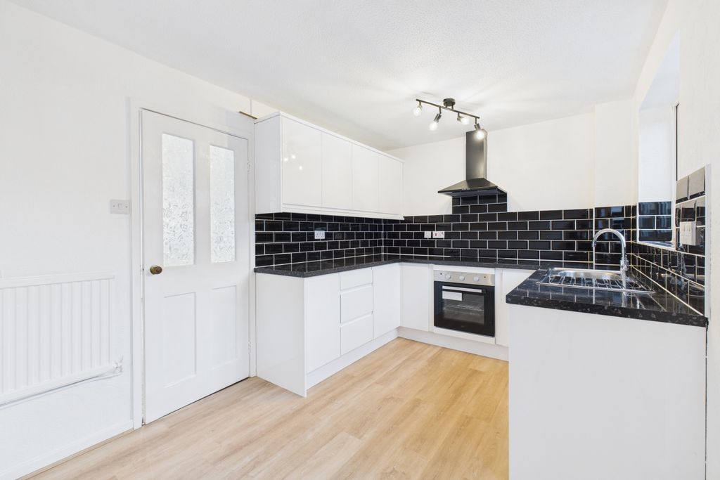 Property photo 2 of 14 Cam03162G0-Pr0360-Still007