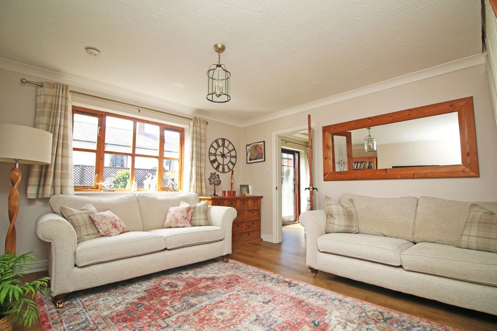 Property photo 2 of 15