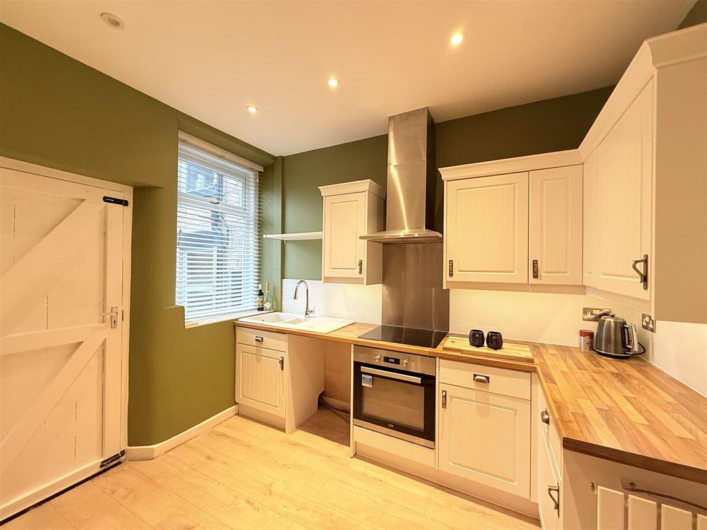 Property photo 3 of 8 Img_2047.Jpeg