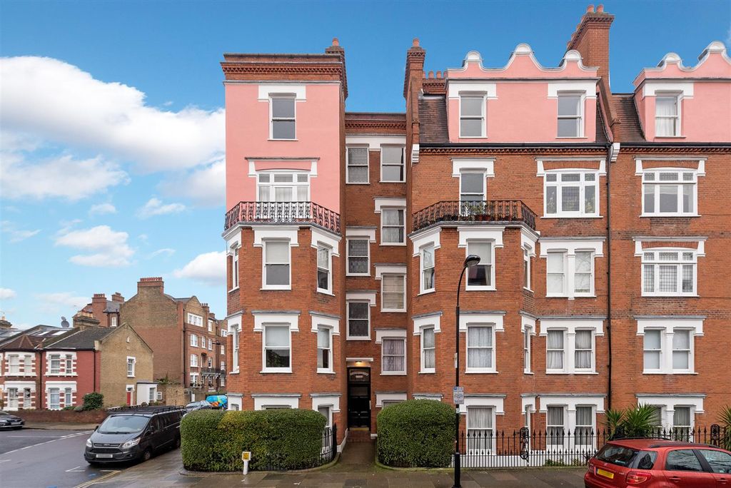 Property photo 1 of 6 3 Waldemar Avenue Mansions Ph1.Jpg