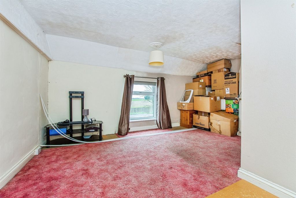 Property photo 3 of 21