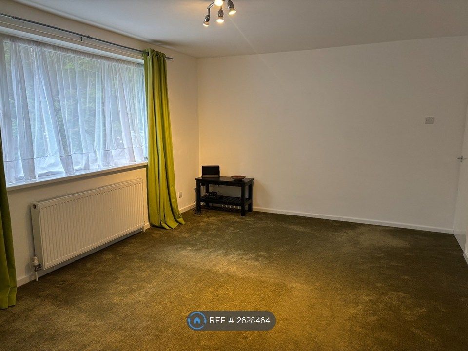 Property photo 3 of 11 Open Plan Living 3