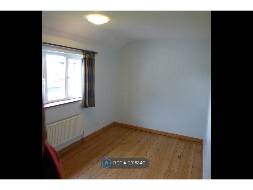 Property photo 2 of 8 Bedroom 2 - Bedroom For Rent