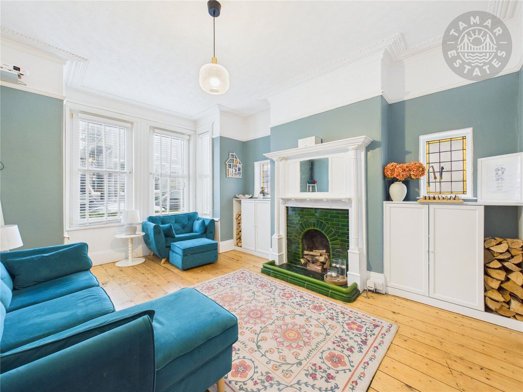 Property photo 2 of 13 Living Room