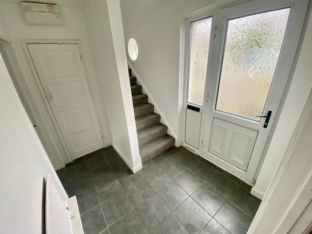 Property photo 3 of 17 Img_9230