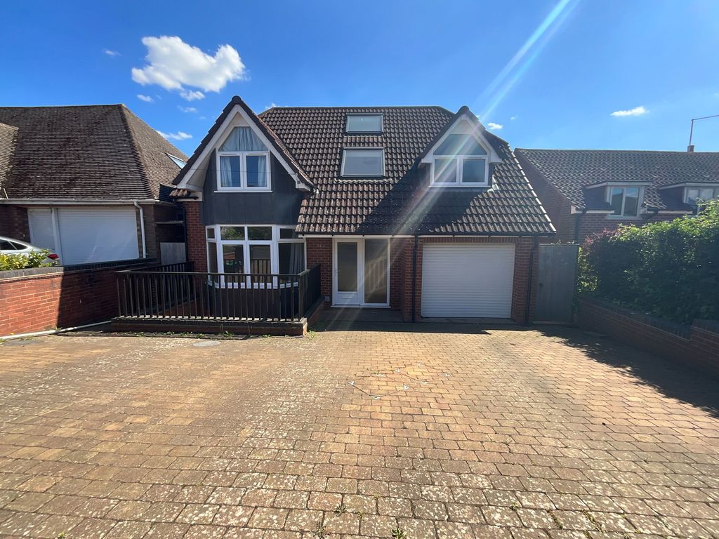 Property photo 1 of 28