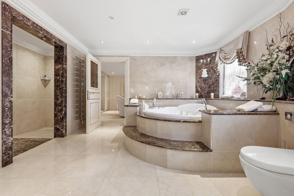 Additional image 42 of 5 bed detached house for saleWambrook Close, Hutton Mount, Brentwood CM13