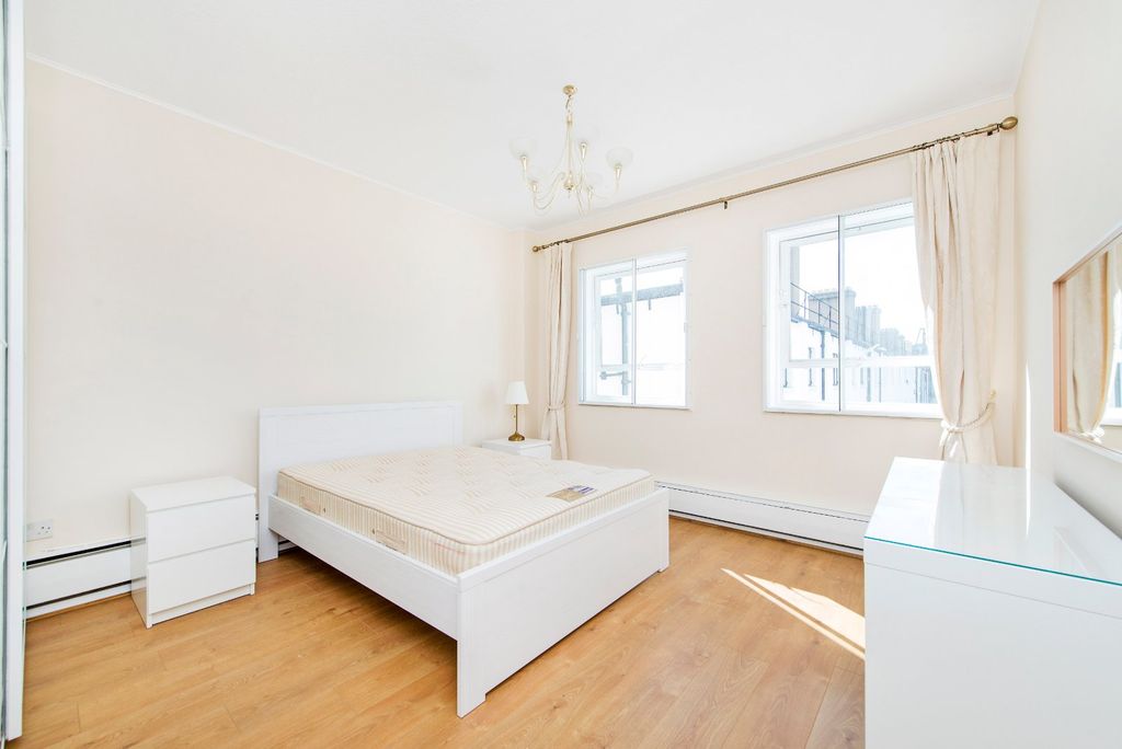 Property photo 3 of 7 Bedroom One