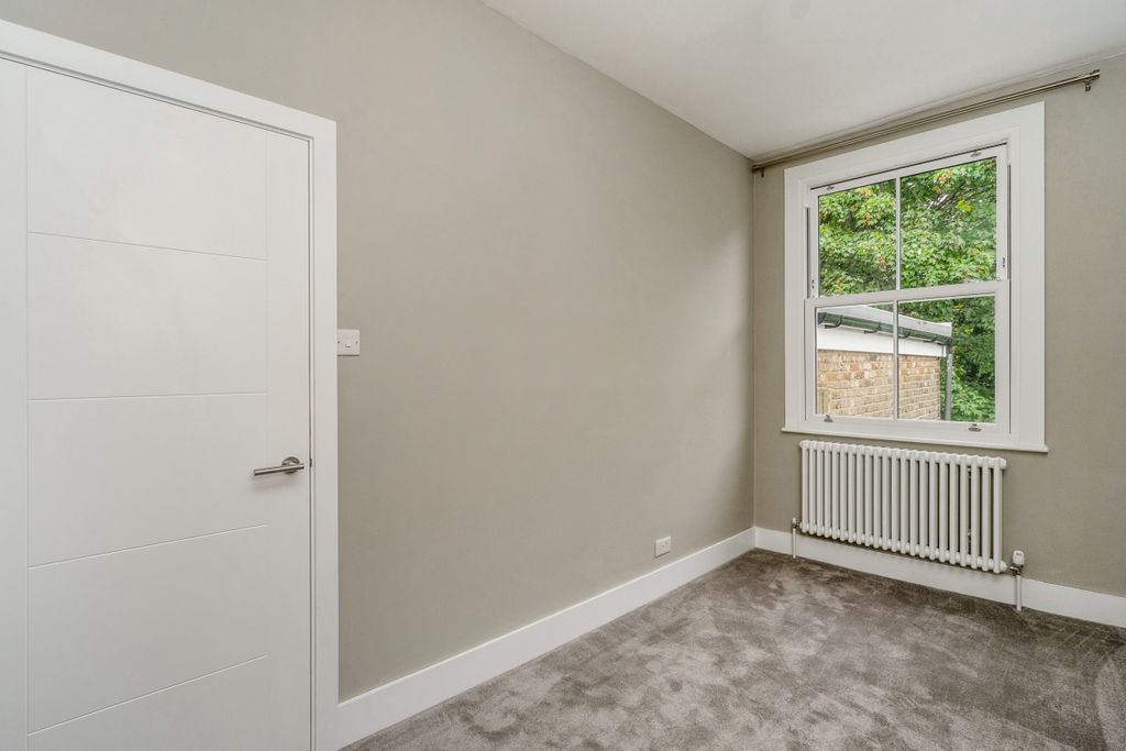Property photo 3 of 7