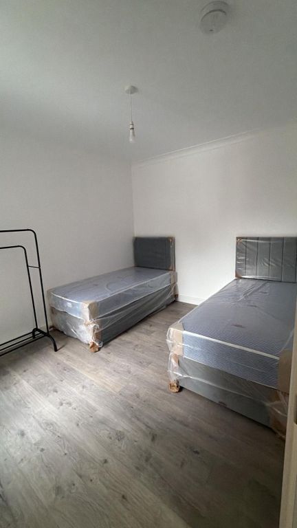 Property photo 1 of 2